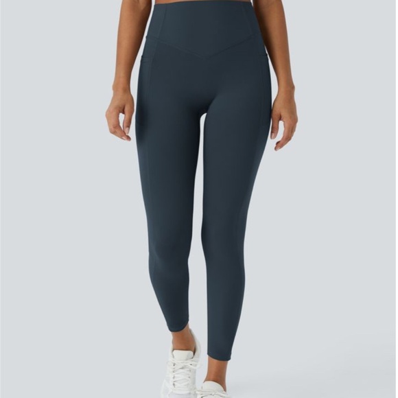 HALARA High-Waisted Carbon Leggings - Picture 2 of 7
